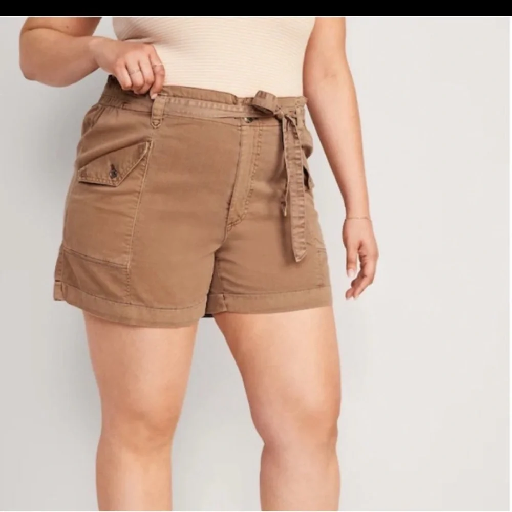 Old Navy Women Extra High-Waisted Tie Front Cargo Shorts Brown XL NWT 4”